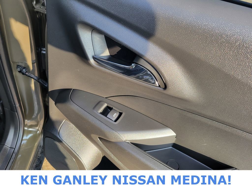 Used 2024 Chevrolet Trax LT image 45