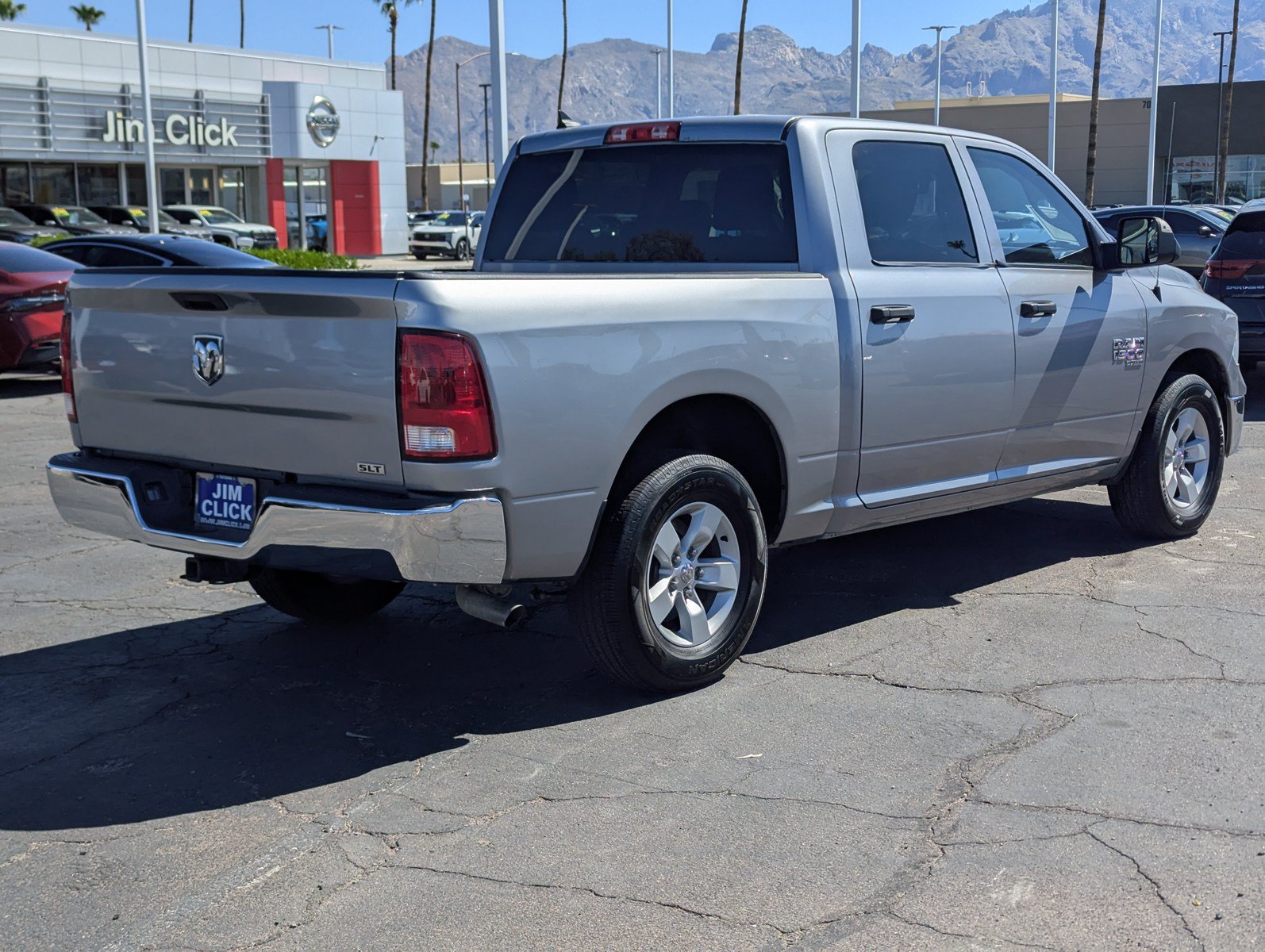Used 2022 RAM 1500 Classic SLT w/ Trailer & Traction Group RWD image 2