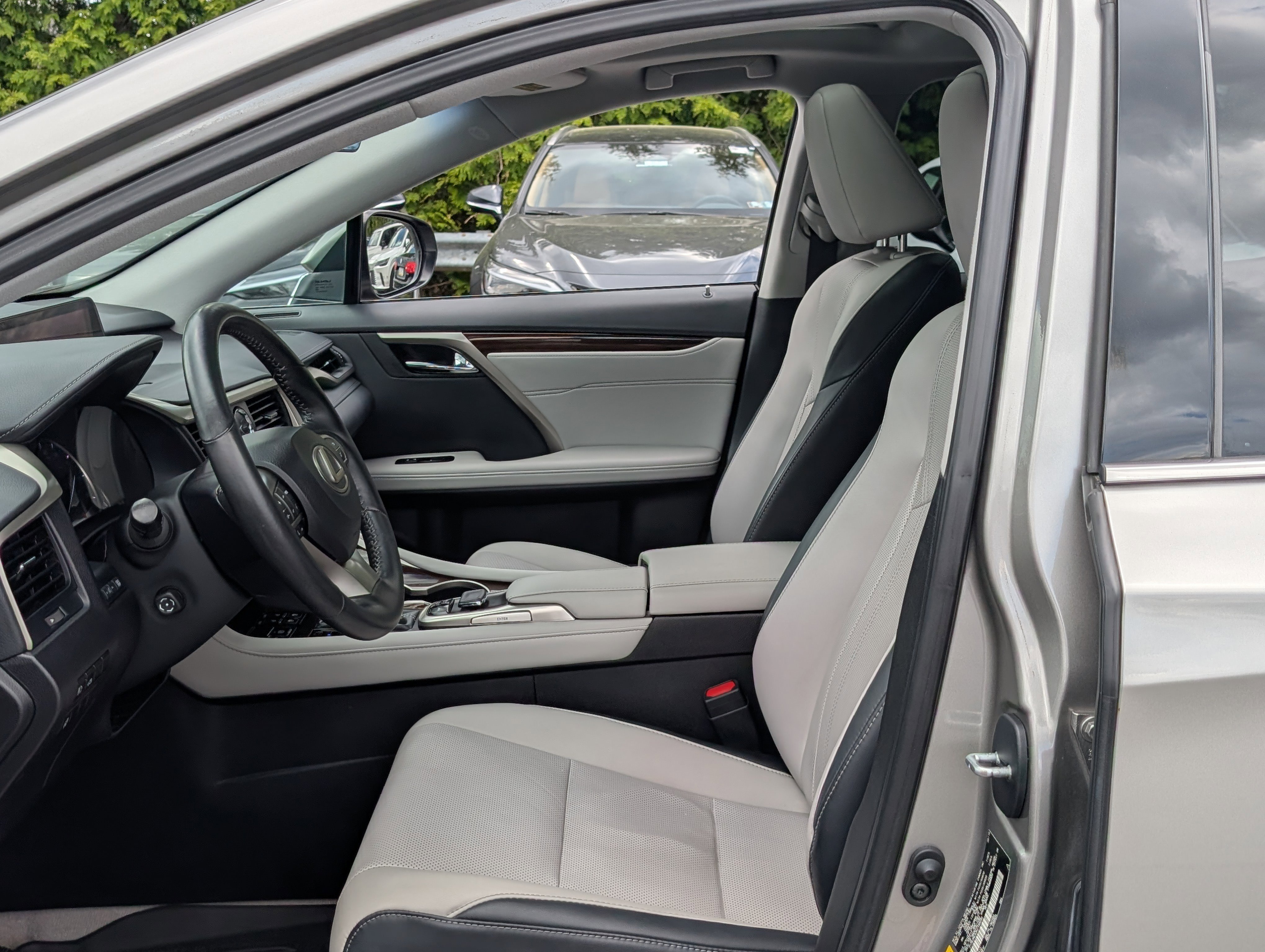 Used 2019 Lexus RX 350 AWD w/ Navigation Package image 16