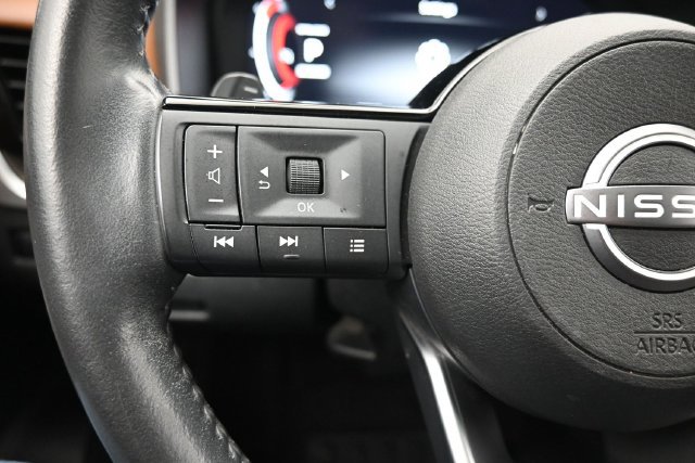 Used 2024 Nissan Rogue Platinum FWD image 14