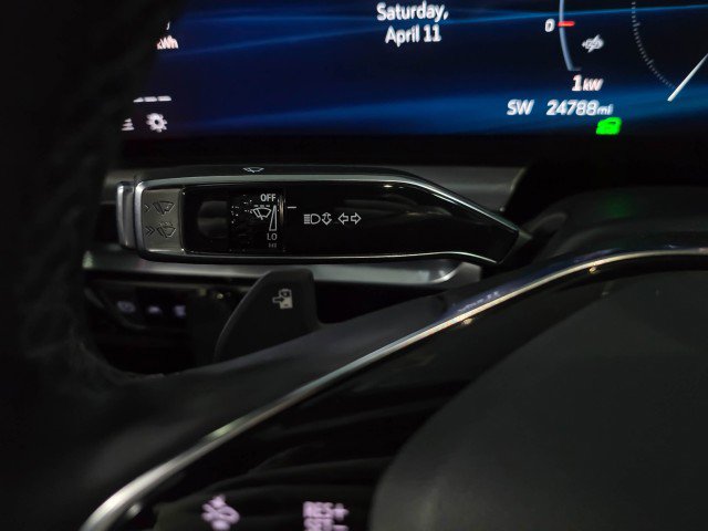 Used 2024 Cadillac Lyriq Sport image 22