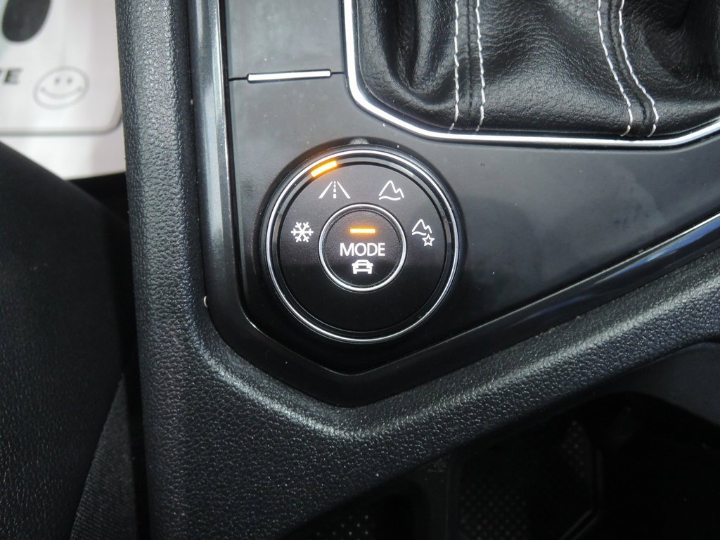 Used 2022 Volkswagen Tiguan SE image 23