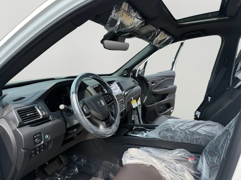 New 2026 Honda Ridgeline Black Edition image 4