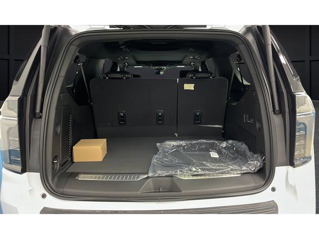 New 2026 Chevrolet Suburban Premier AWD/4WD image 28