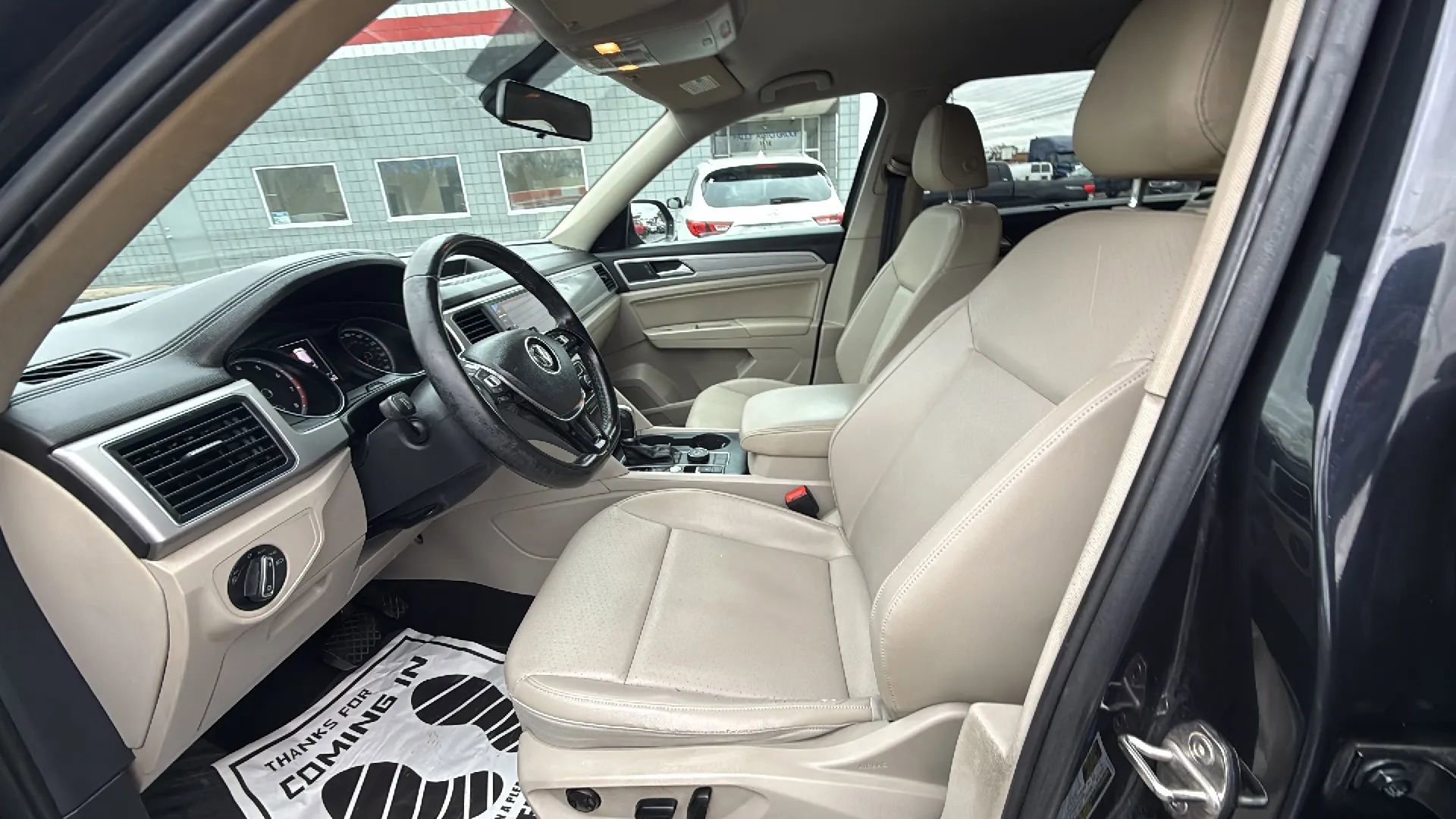 Used 2019 Volkswagen Atlas SE w/ Towing Package image 10