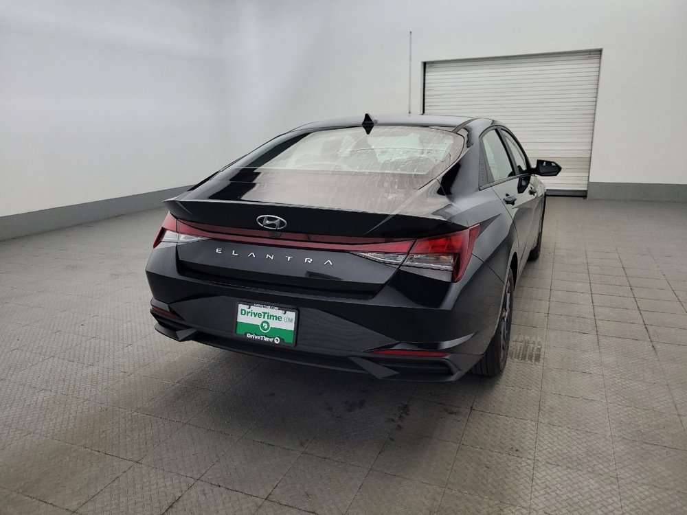 Used 2023 Hyundai Elantra SEL FWD image 7