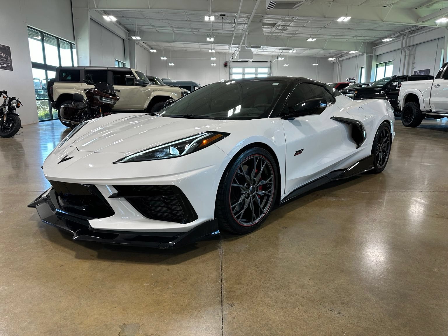 Used 2023 Chevrolet Corvette Stingray Premium Conv w/ Z51 Performance Package RWD image 6