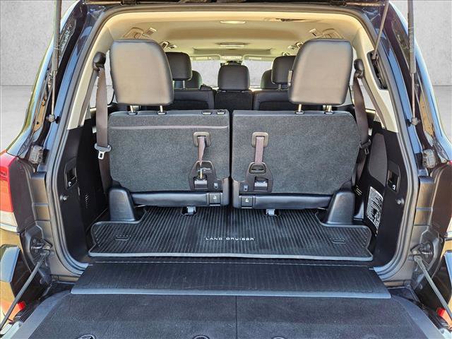Used 2020 Toyota Land Cruiser image 6