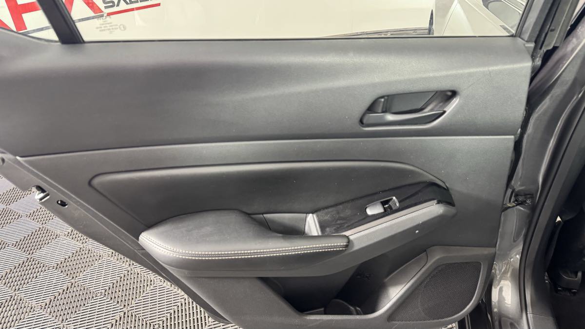 Used 2023 Nissan Altima 2.5 SV FWD image 26