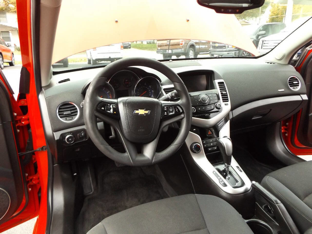 Used 2016 Chevrolet Cruze LT w/ Sun And Sound Package image 17