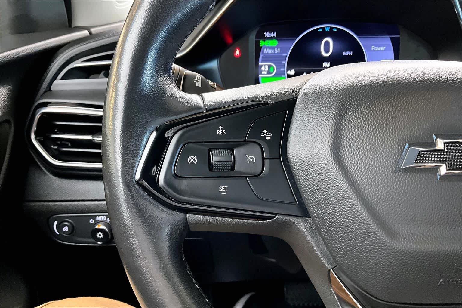 Used 2022 Chevrolet Bolt EUV LT w/ Convenience Package FWD image 21