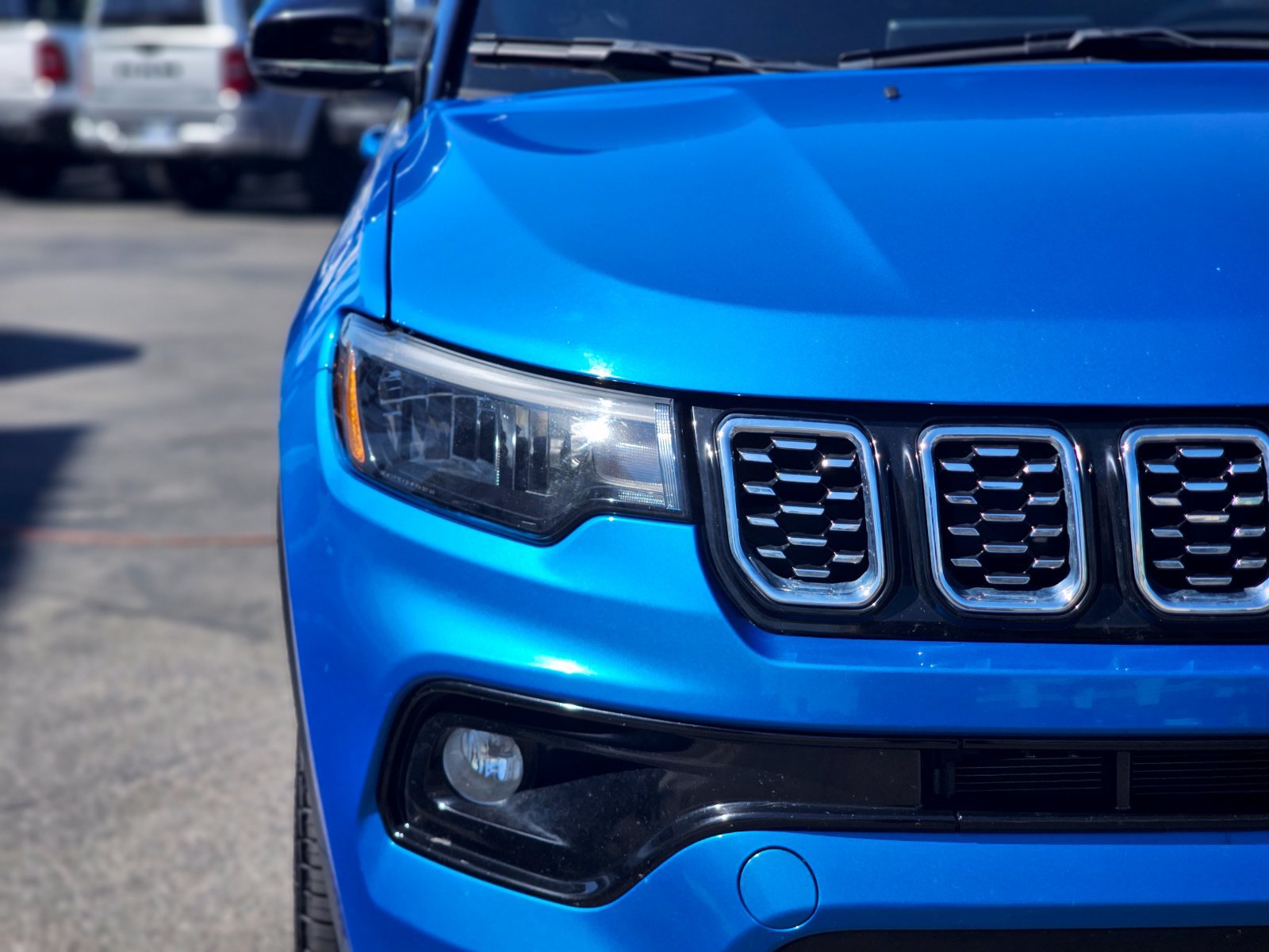 Used 2024 Jeep Compass Limited AWD/4WD image 3