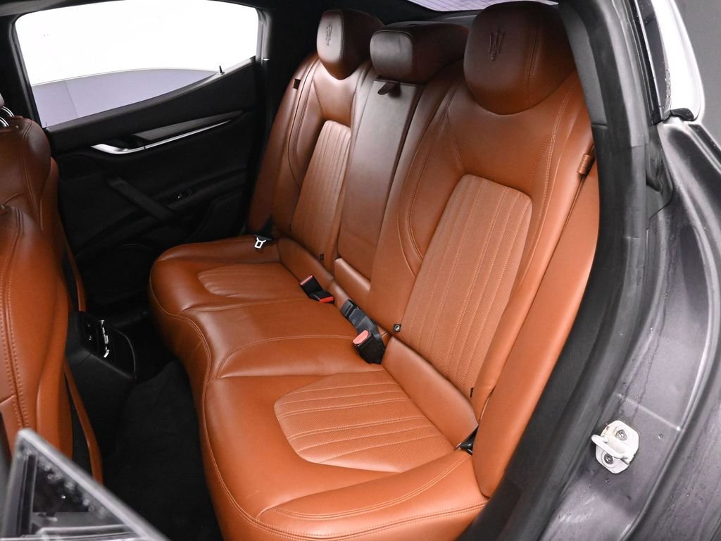 Used 2017 Maserati Ghibli RWD image 18