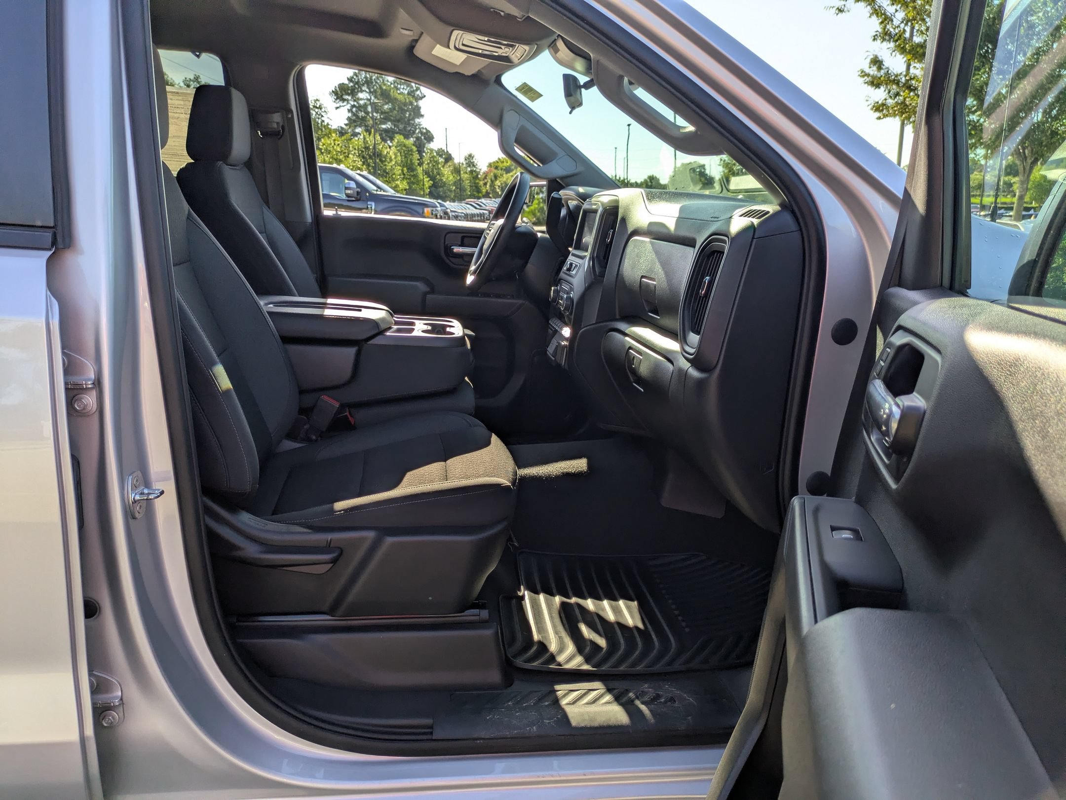 Used 2022 Chevrolet Silverado 1500 Custom RWD image 37