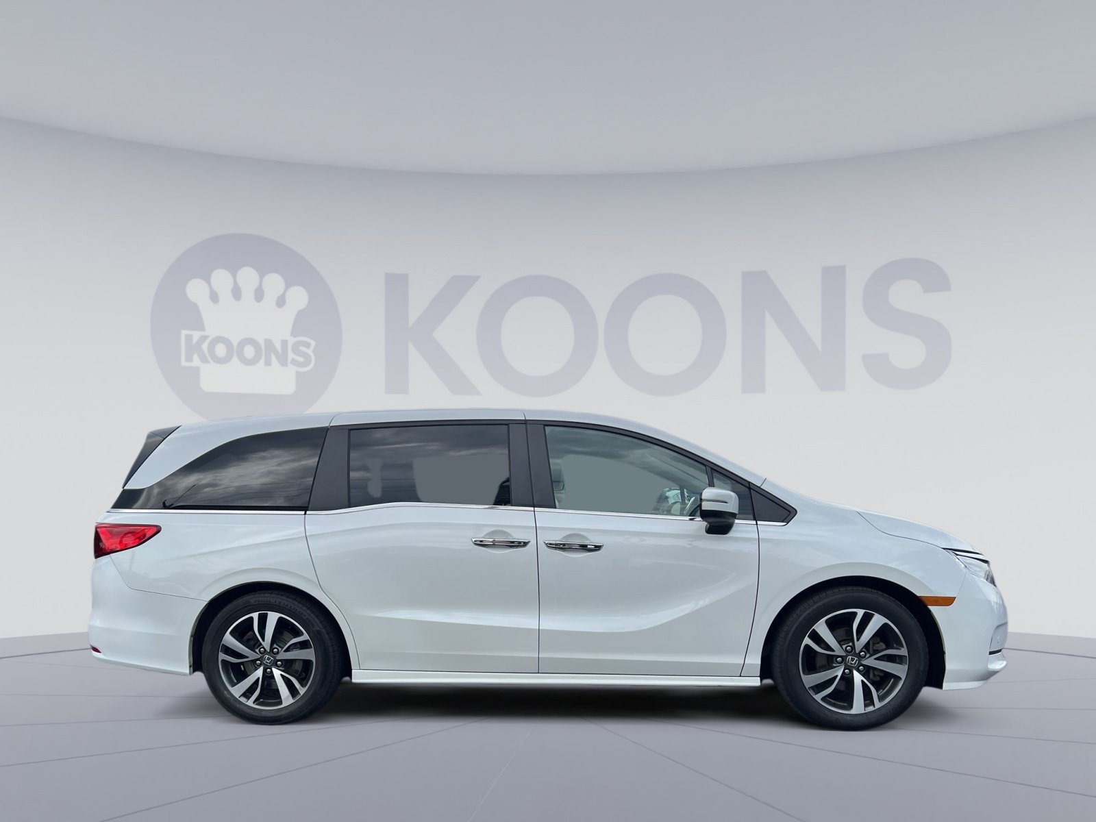 Used 2023 Honda Odyssey Touring image 10