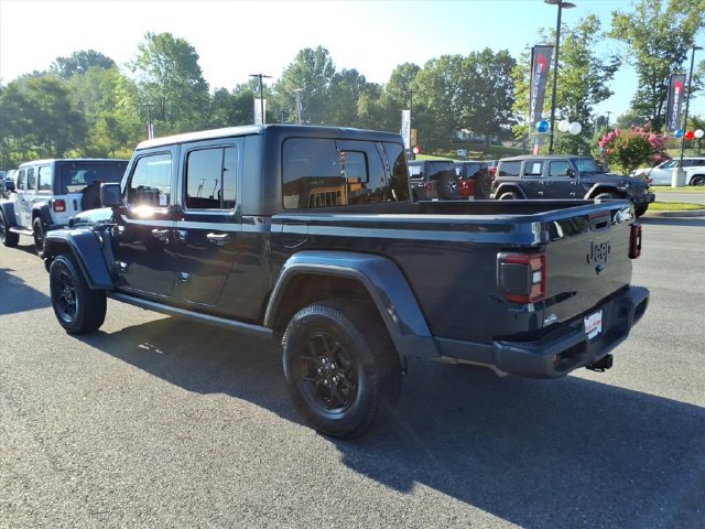 Used 2025 Jeep Gladiator Sport AWD/4WD image 8