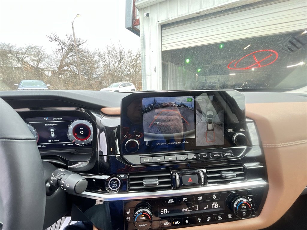 Used 2024 Nissan Pathfinder Platinum w/ Cargo Package image 17