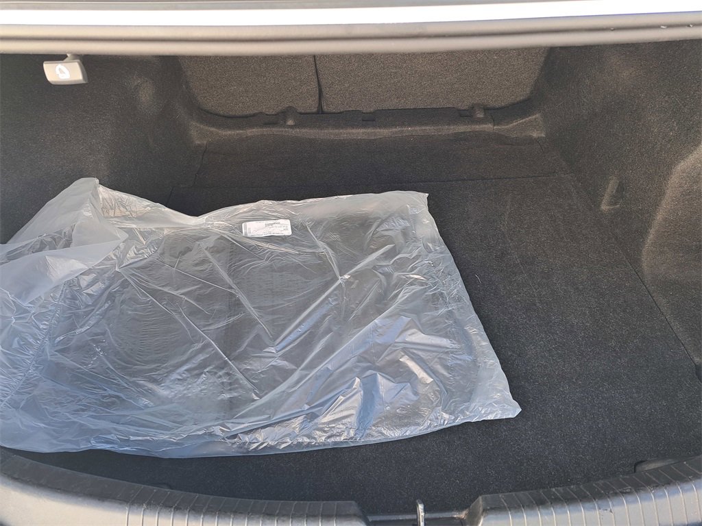 Used 2024 Chevrolet Malibu LT image 14