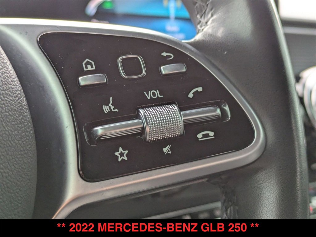 Used 2022 Mercedes-Benz GLB 250 4MATIC image 10