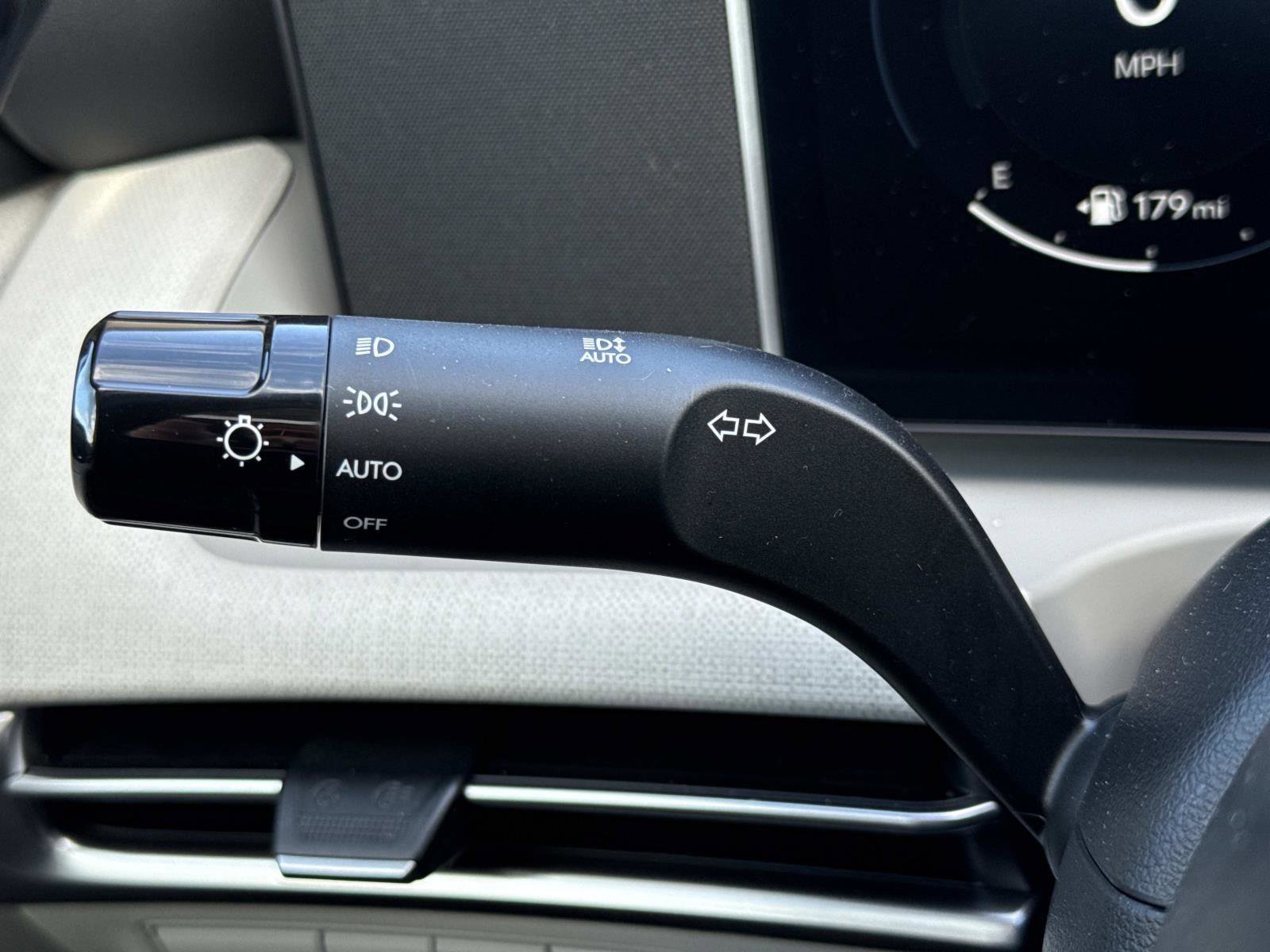 Certified 2025 Hyundai Tucson SEL image 10