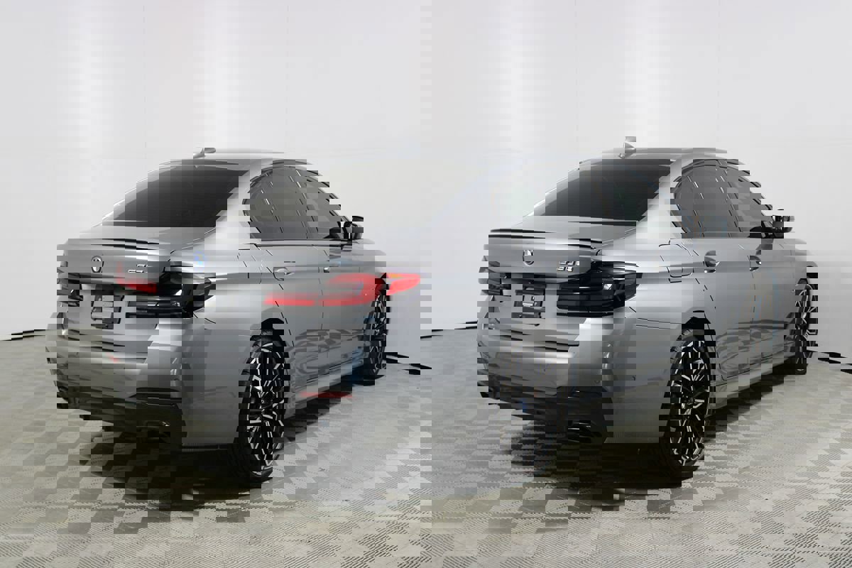 Used 2023 BMW 530e 530e w/ M Sport Package image 44