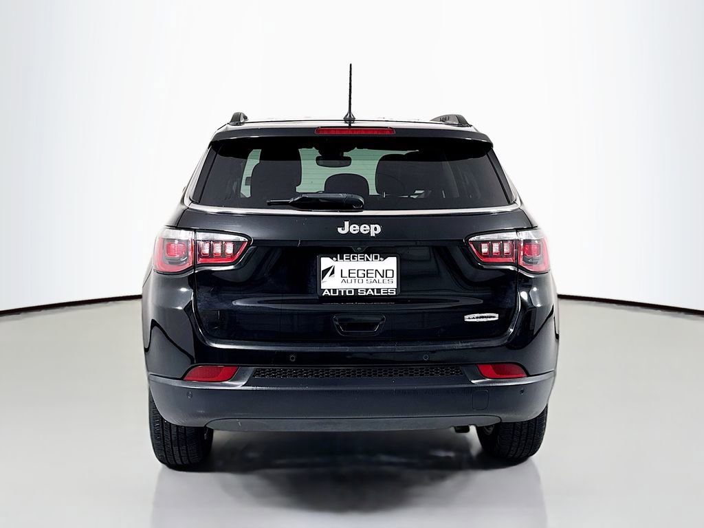 Used 2017 Jeep Compass Latitude FWD image 7