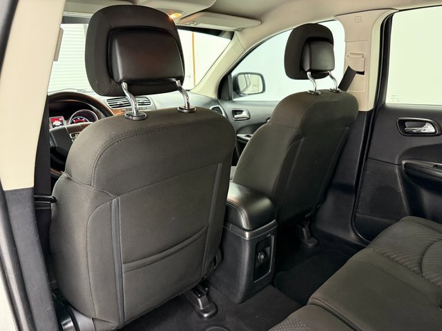 Used 2019 Dodge Journey SE image 29
