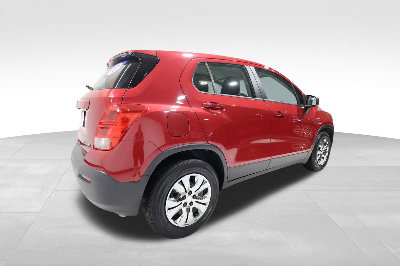 Used 2015 Chevrolet Trax LS w/ LPO, Cargo Package image 3
