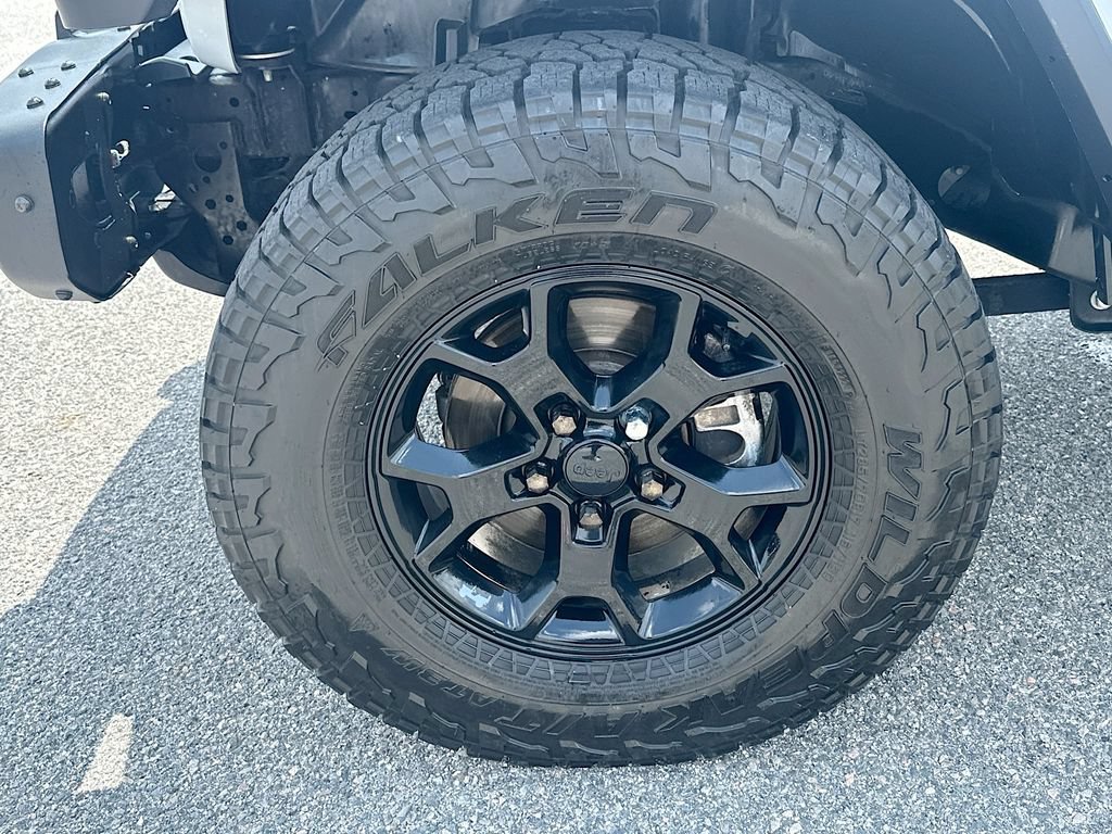 Used 2019 Jeep Wrangler Unlimited Sahara w/ Quick Order Package 24M Moab AWD/4WD image 24