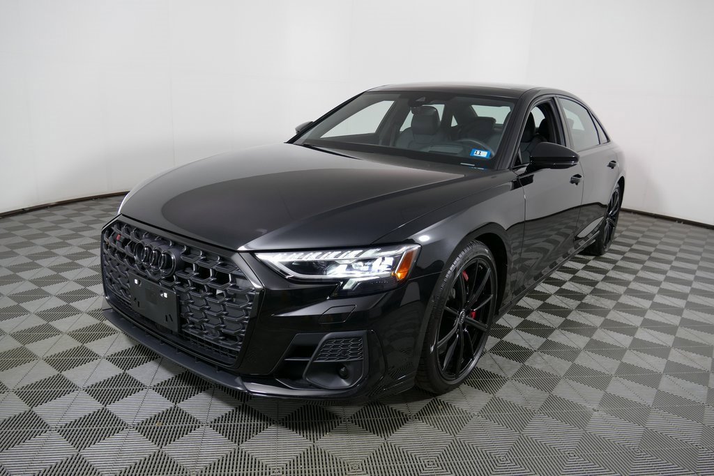 Used 2022 Audi S8 image 7