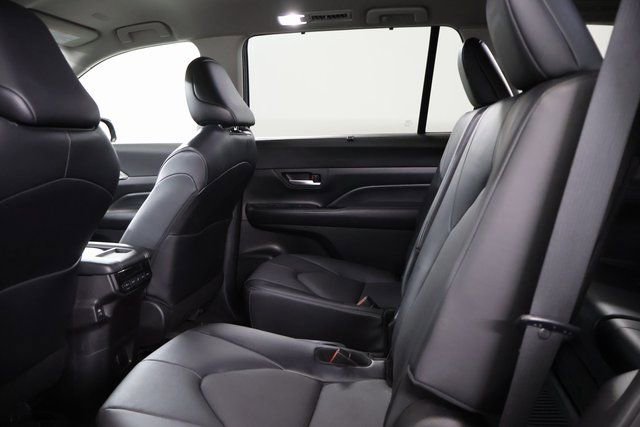 Certified 2024 Toyota Grand Highlander AWD image 28