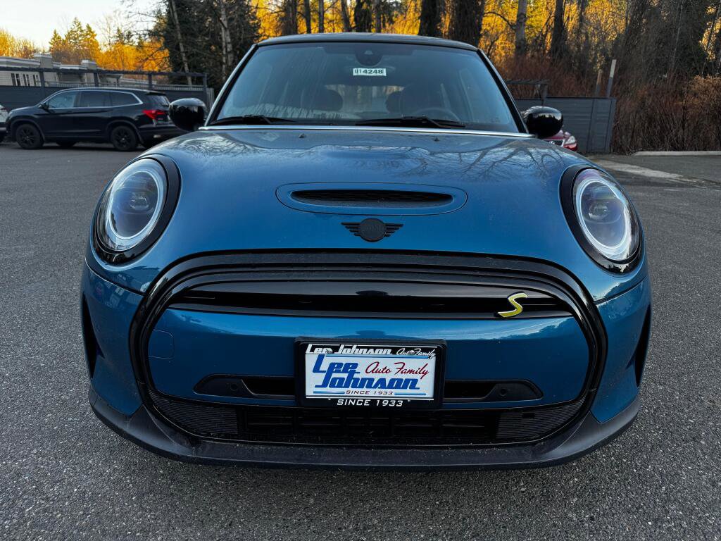 Used 2023 MINI Cooper SE image 2