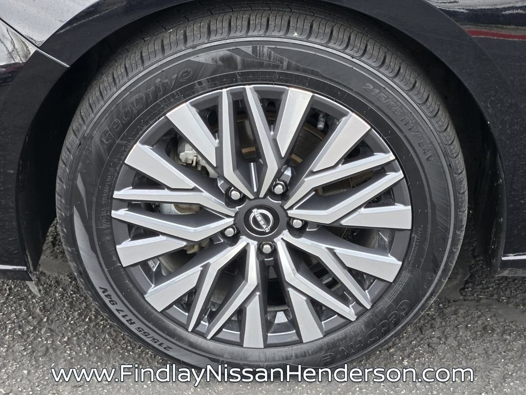 Used 2024 Nissan Altima 2.5 SV image 9