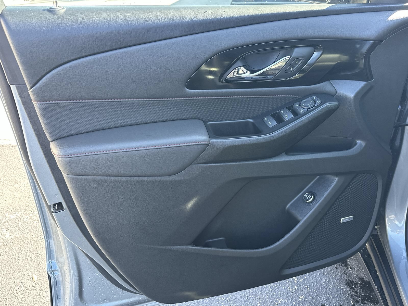 Used 2023 Chevrolet Traverse RS AWD/4WD image 14
