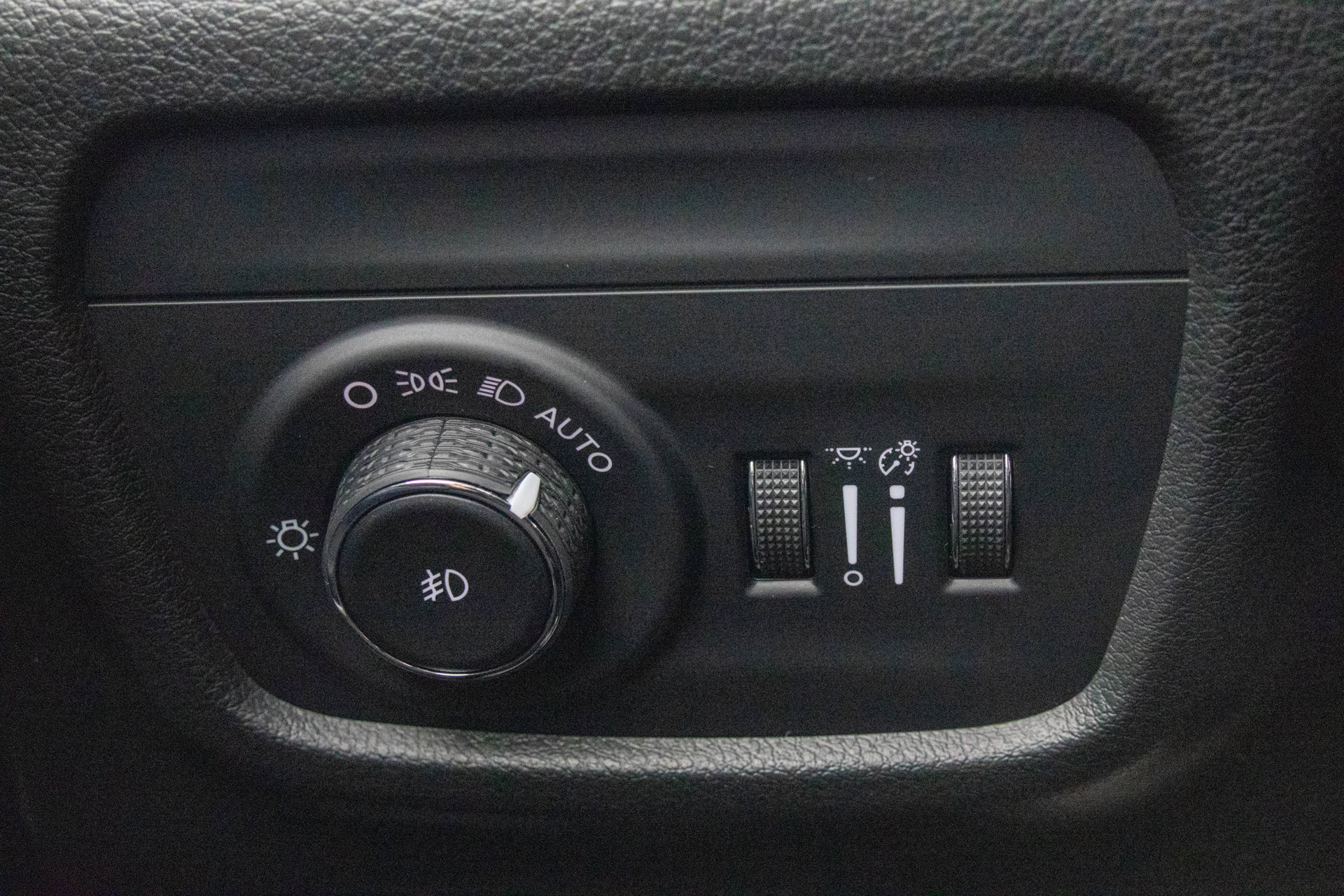 New 2027 Jeep Grand Cherokee L Limited AWD/4WD image 32