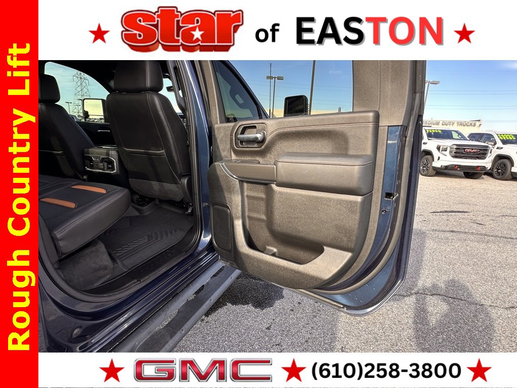 Used 2020 GMC Sierra 2500 AT4 w/ AT4 Premium Package image 13