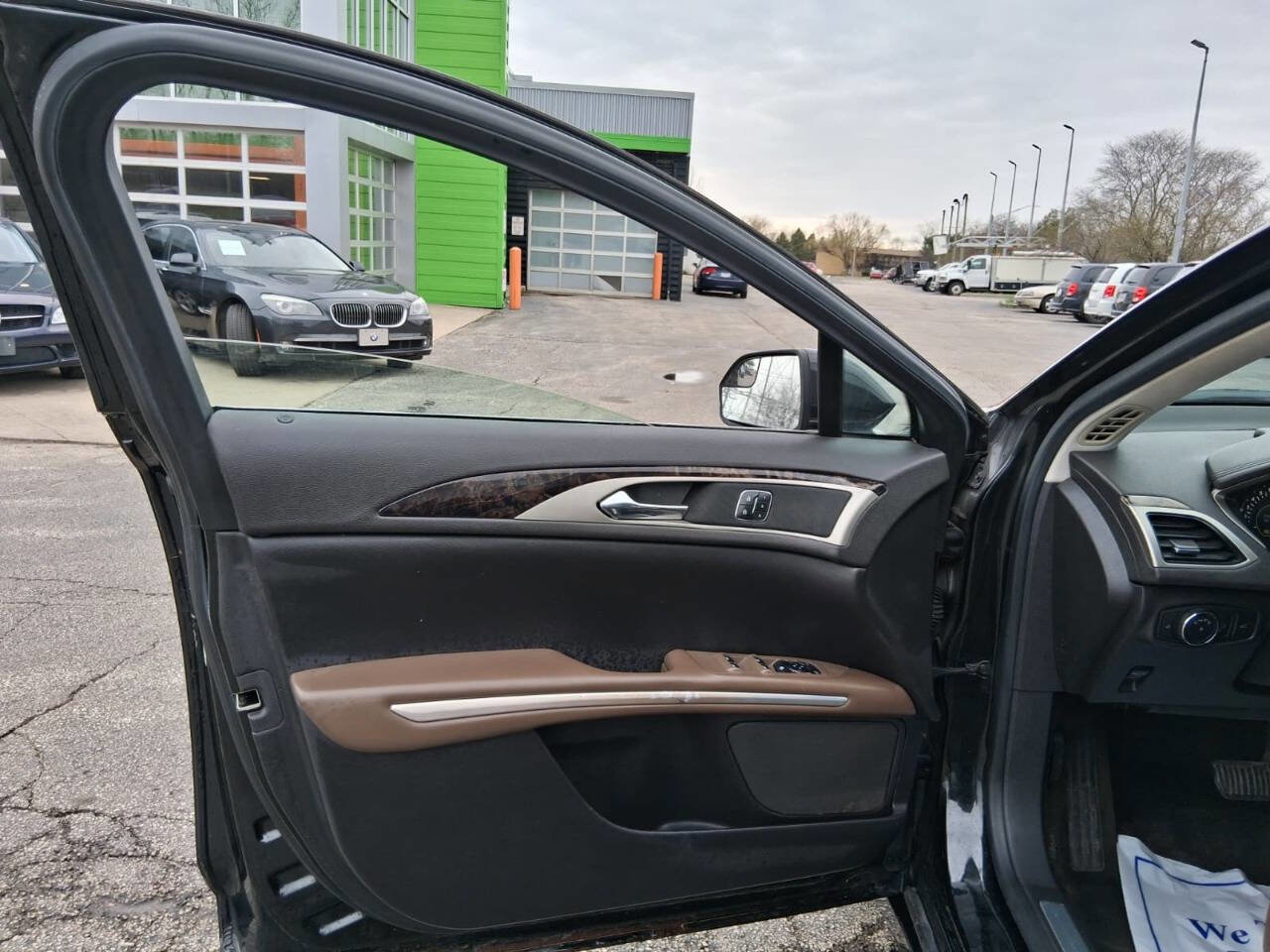 Used 2013 Lincoln MKZ FWD image 11