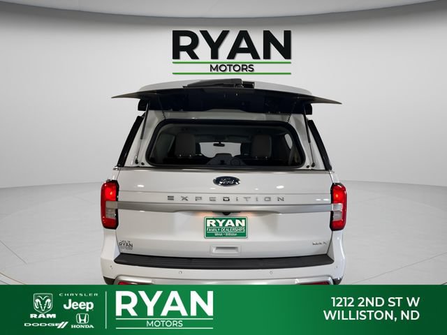 Used 2024 Ford Expedition Max XLT AWD/4WD image 4