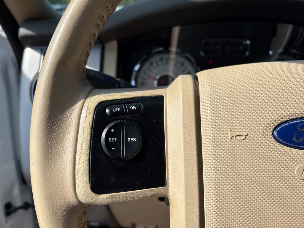 Used 2014 Ford Expedition XLT w/ Equipment Group 202A RWD image 19