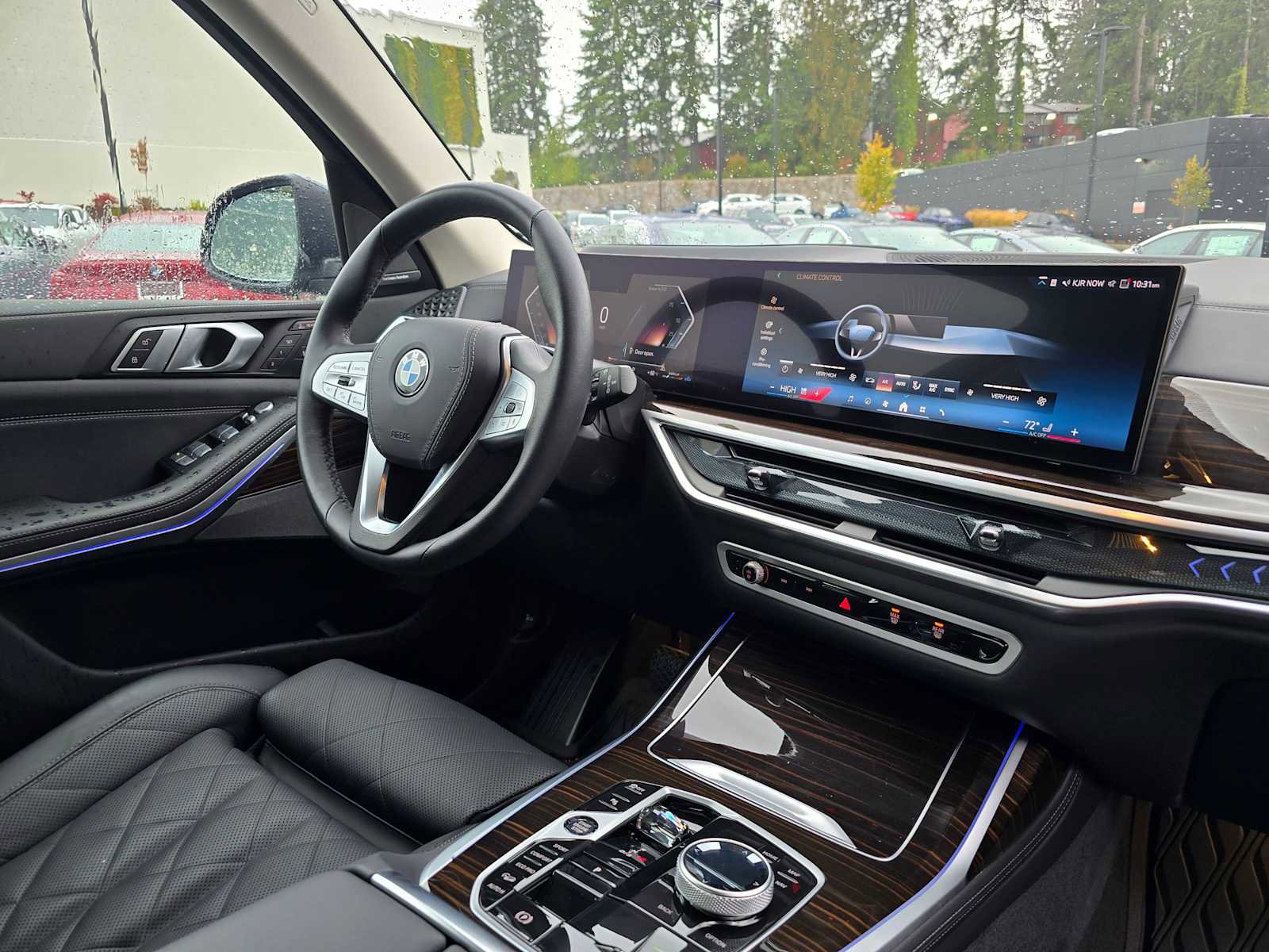 Used 2025 BMW X7 xDrive40i w/ Premium Package image 12