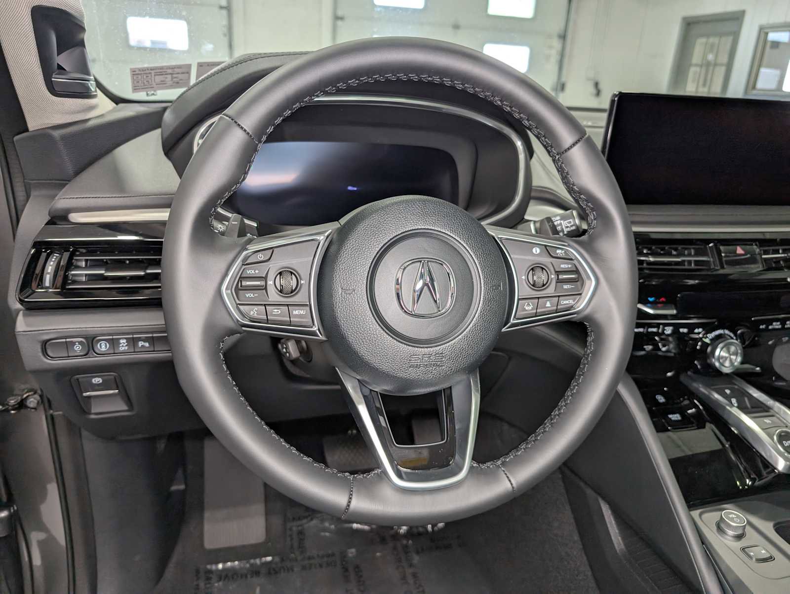 Used 2025 Acura MDX SH-AWD w/ Technology Package image 39