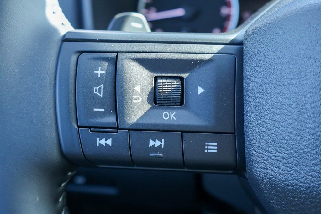 New 2026 Nissan Rogue SV image 10