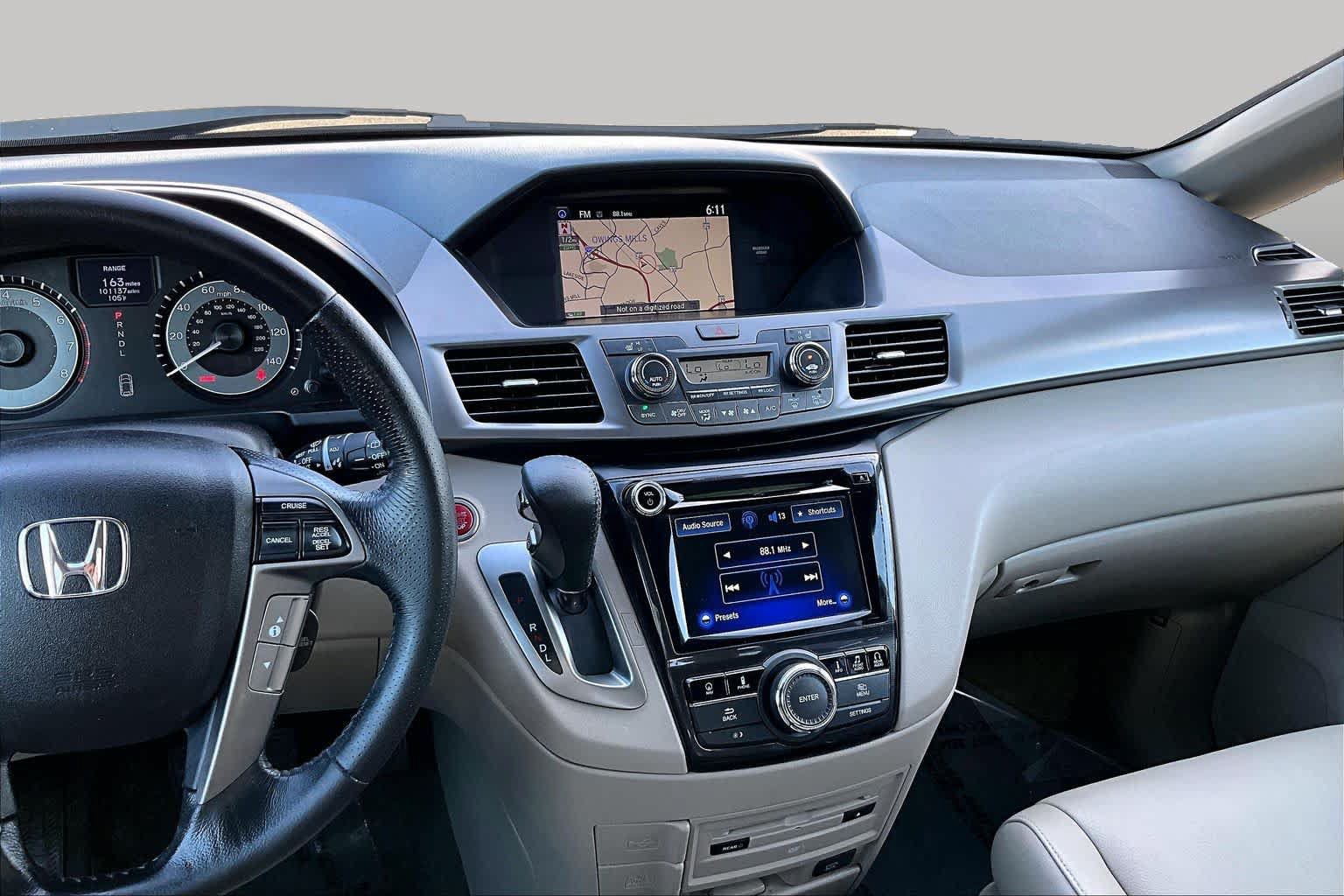 Used 2016 Honda Odyssey Touring image 7