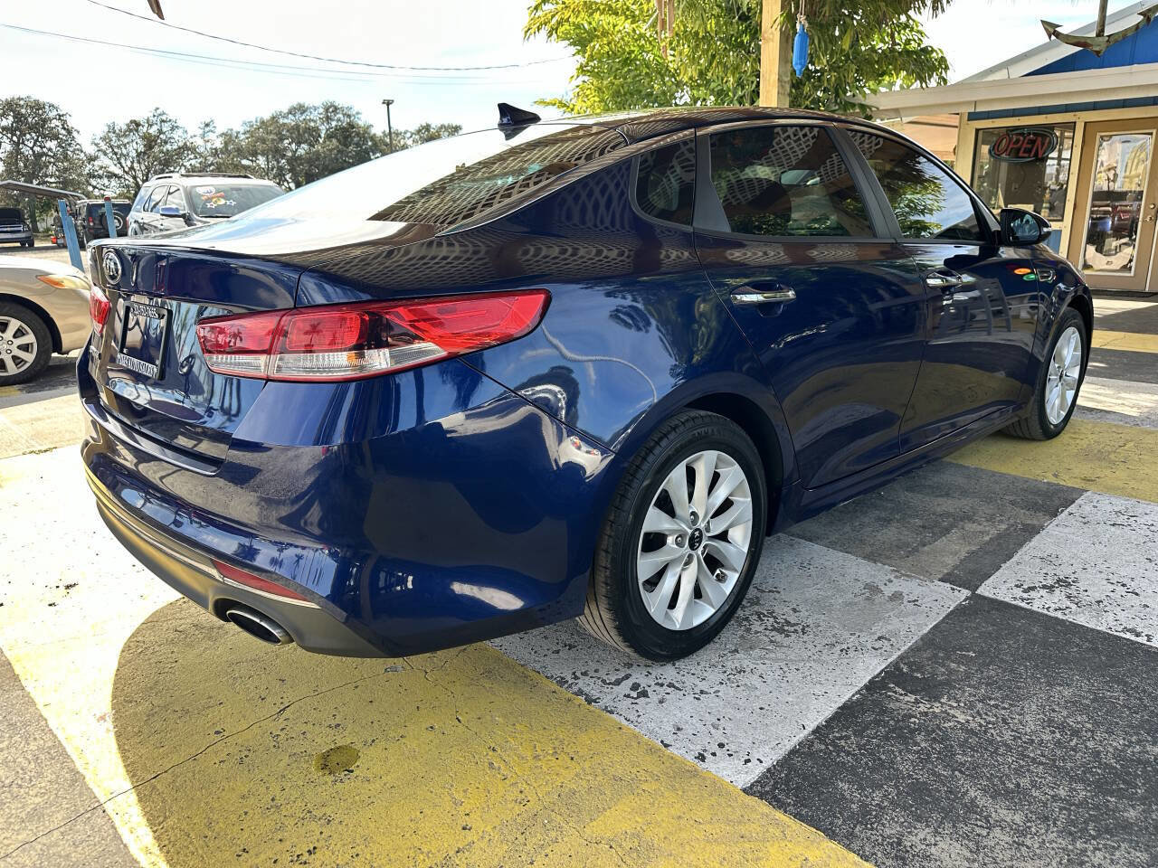 Used 2017 Kia Optima LX image 5