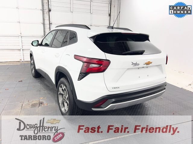Used 2025 Chevrolet Trax LT FWD image 6