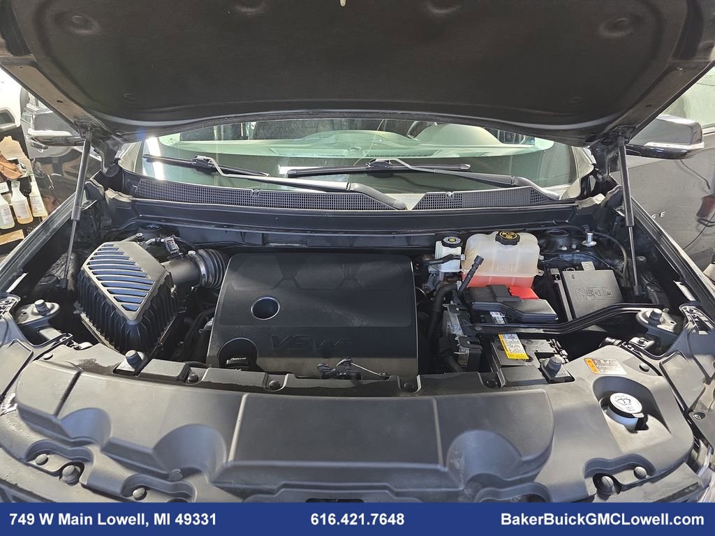 Used 2020 Chevrolet Traverse LT w/ Driver Confidence II Package image 31