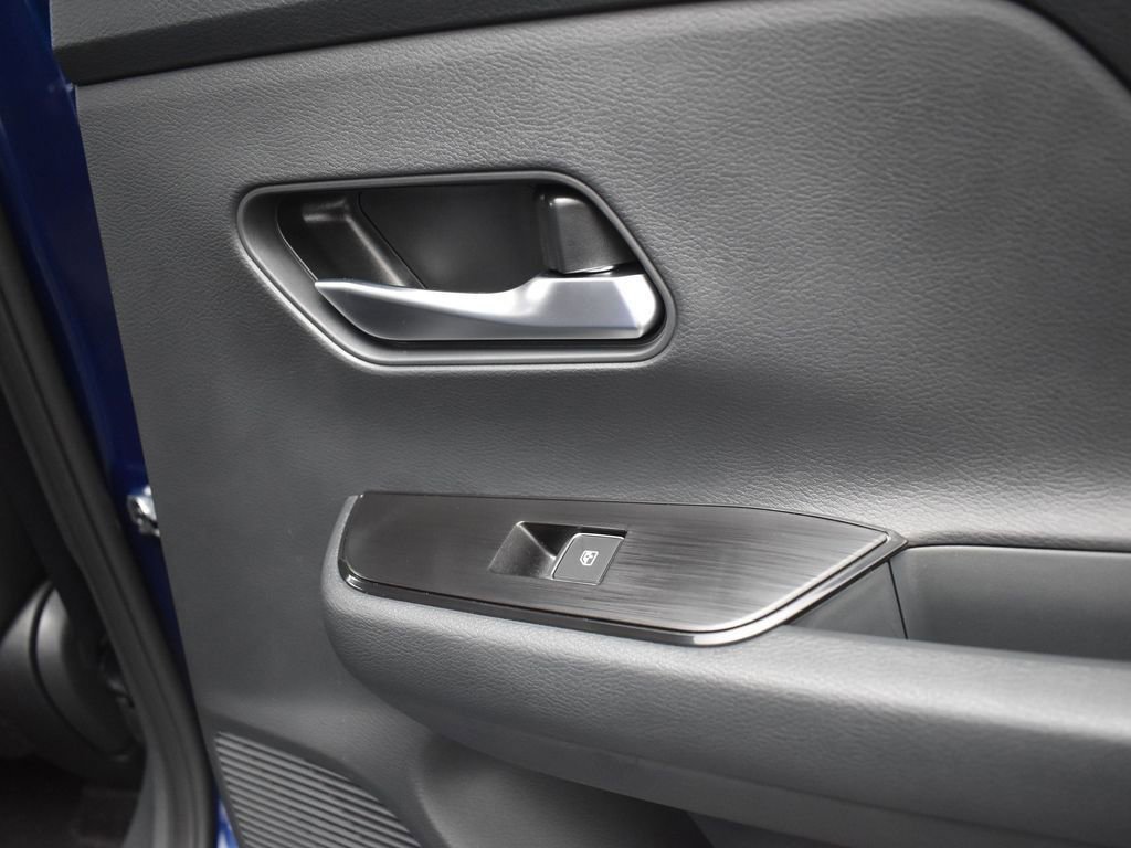 New 2026 Nissan Kicks SR w/ Cold Weather Package image 20