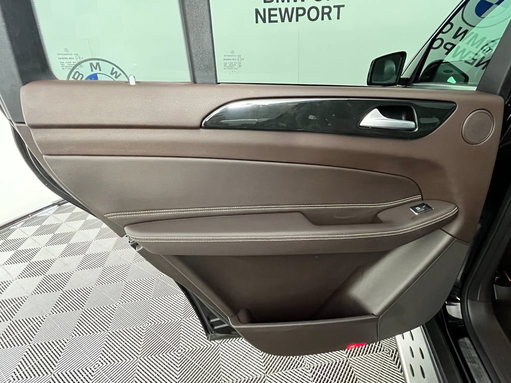 Used 2018 Mercedes-Benz GLS 450 4MATIC image 28