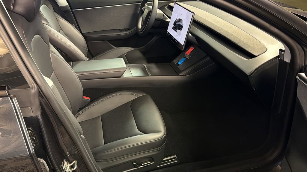 Used 2024 Tesla Model 3 Long Range image 9