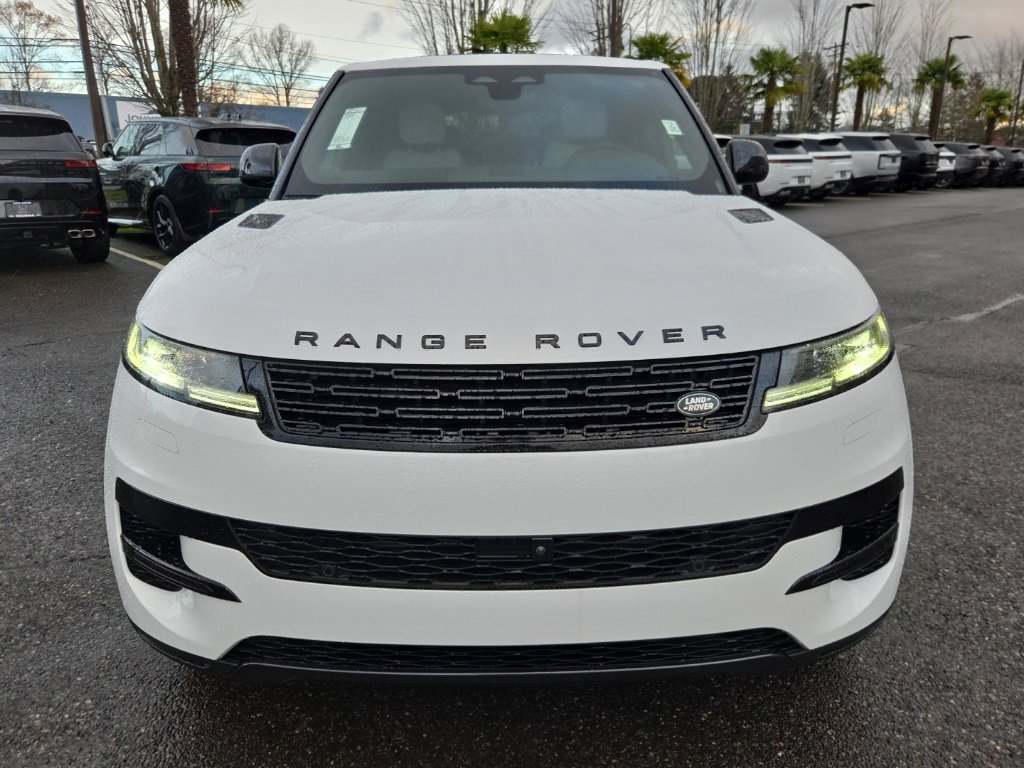 New 2025 Land Rover Range Rover Sport SE image 9